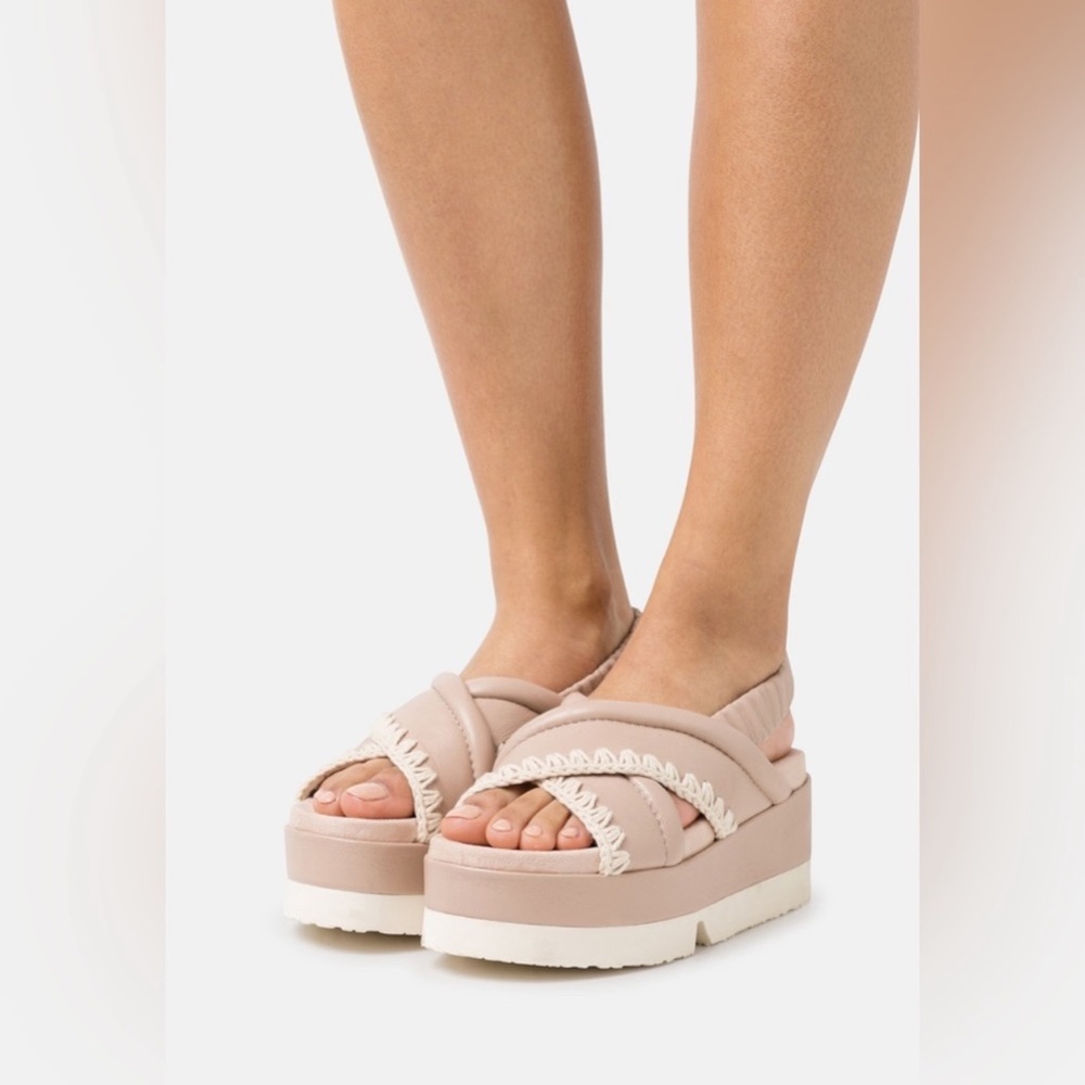 Mou Japanese criss cross upper